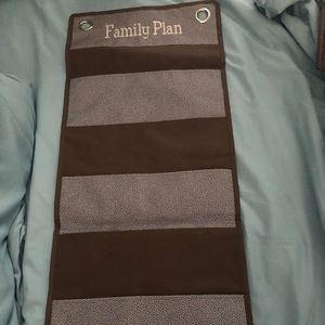 Hang up wall organizer